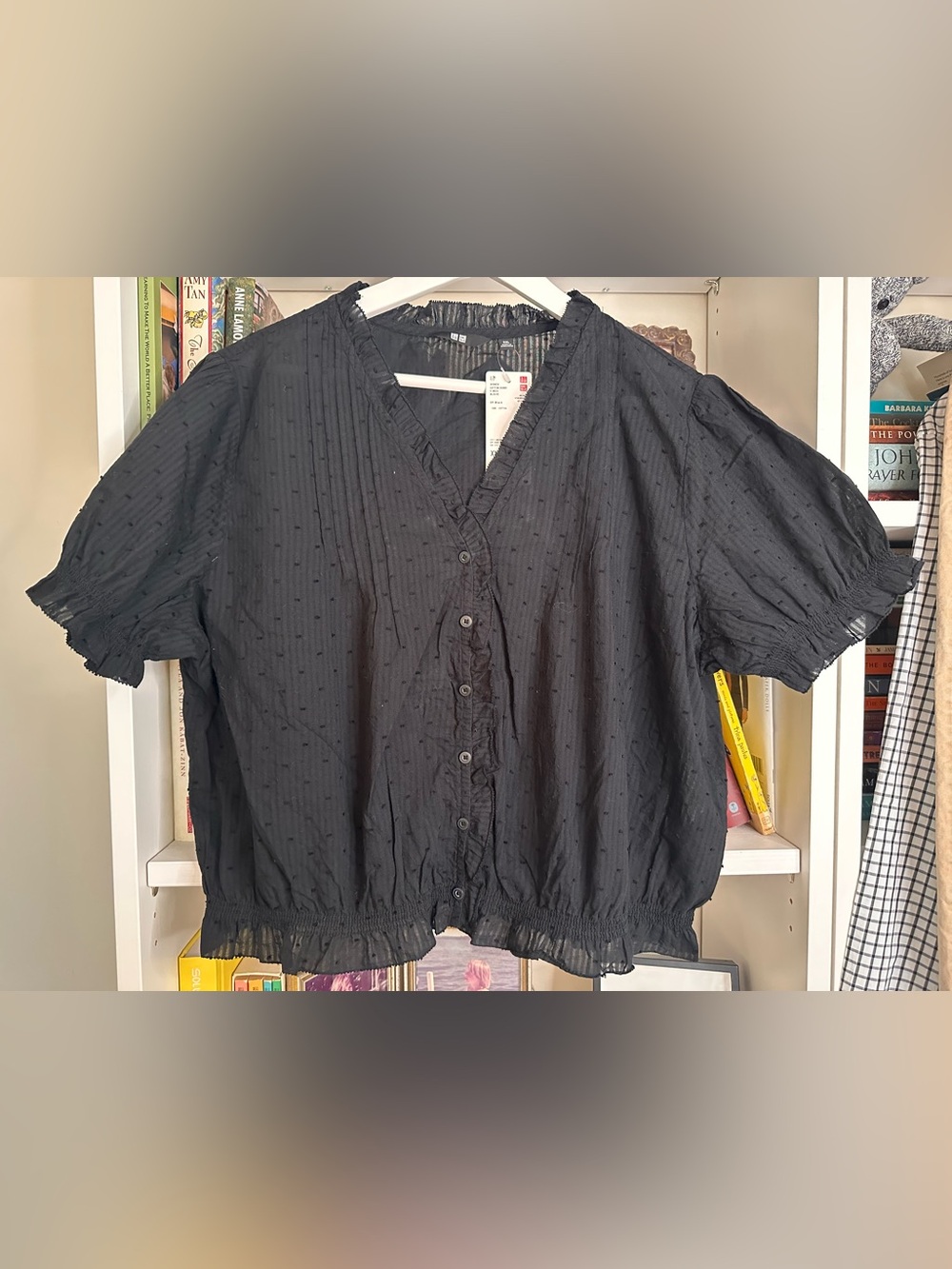 Uniqlo Sweet Short Sleeve Shirt.  NWT.  Size XXL